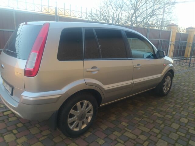 Сірий Форд Фьюжен, об'ємом двигуна 1 л та пробігом 52 тис. км за 7200 $, фото 3 на Automoto.ua