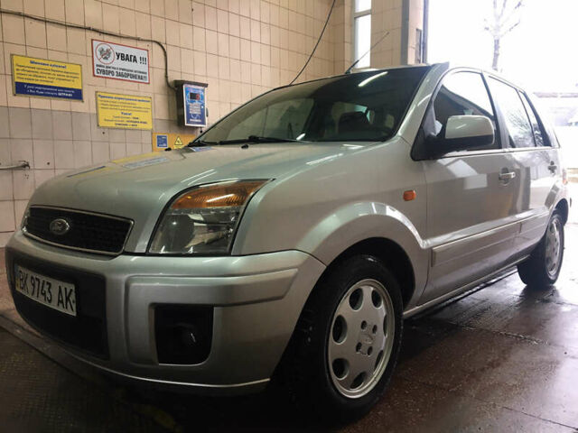 Сірий Форд Фьюжен, об'ємом двигуна 1.6 л та пробігом 153 тис. км за 7888 $, фото 37 на Automoto.ua