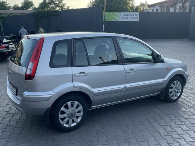 Серый Форд Фьюжн, объемом двигателя 1.6 л и пробегом 217 тыс. км за 6100 $, фото 5 на Automoto.ua