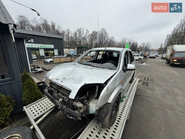 Серый Форд Фьюжн, объемом двигателя 1.6 л и пробегом 10 тыс. км за 1650 $, фото 10 на Automoto.ua