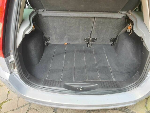 Сірий Форд Фьюжен, об'ємом двигуна 1.4 л та пробігом 178 тис. км за 5500 $, фото 10 на Automoto.ua