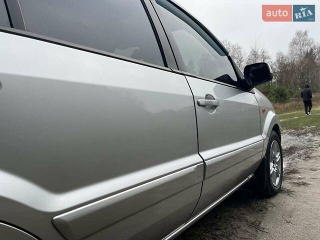 Сірий Форд Фьюжен, об'ємом двигуна 1.4 л та пробігом 129 тис. км за 5700 $, фото 6 на Automoto.ua