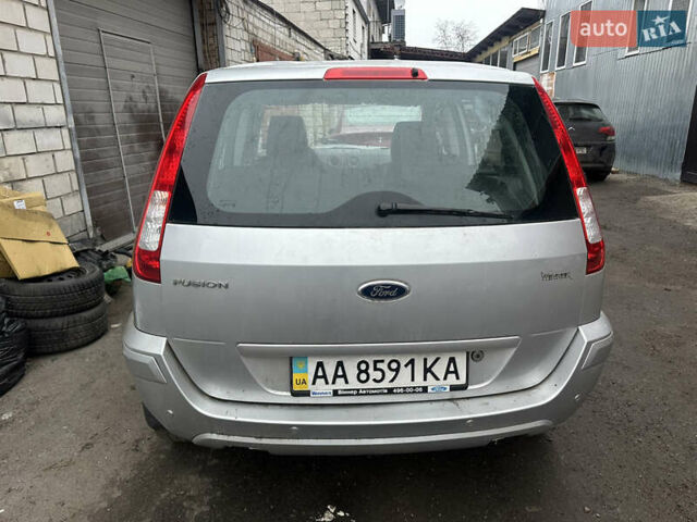 Серый Форд Фьюжн, объемом двигателя 0 л и пробегом 10 тыс. км за 1250 $, фото 6 на Automoto.ua