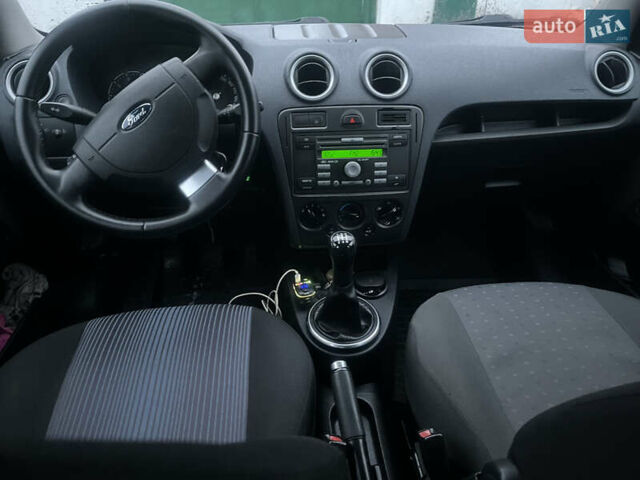 Сірий Форд Фьюжен, об'ємом двигуна 1.4 л та пробігом 139 тис. км за 5600 $, фото 4 на Automoto.ua