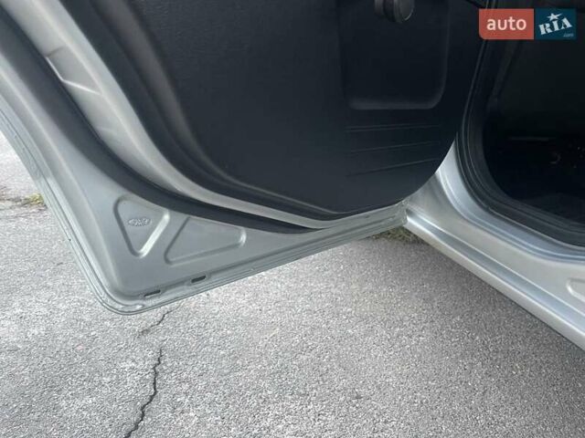 Сірий Форд Фьюжен, об'ємом двигуна 1.4 л та пробігом 127 тис. км за 5650 $, фото 10 на Automoto.ua