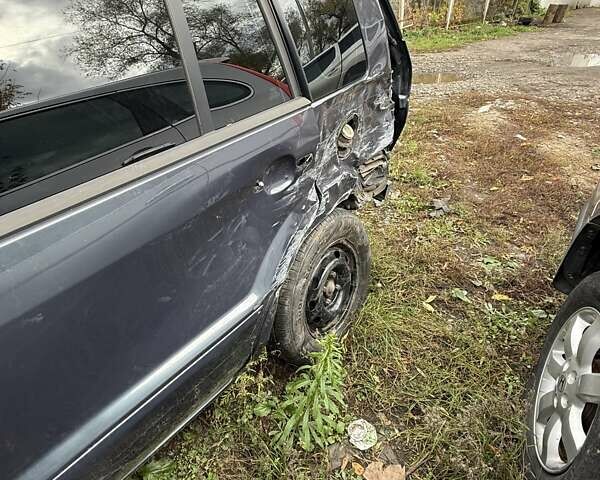 Серый Форд Фьюжн, объемом двигателя 1.39 л и пробегом 46 тыс. км за 2200 $, фото 2 на Automoto.ua