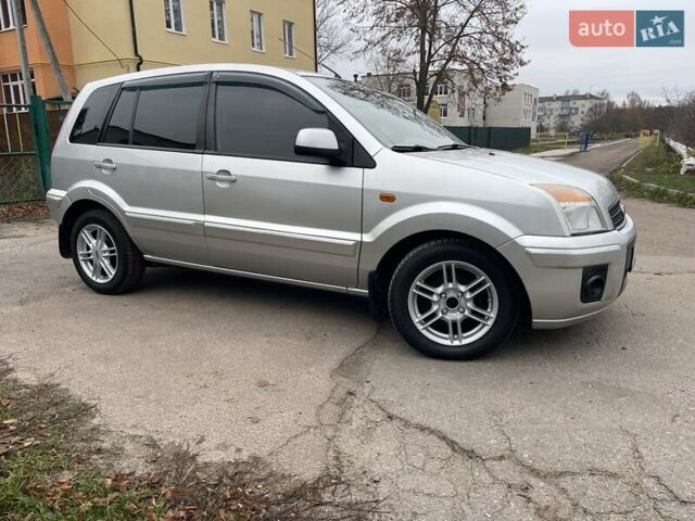 Сірий Форд Фьюжен, об'ємом двигуна 1.4 л та пробігом 130 тис. км за 5699 $, фото 4 на Automoto.ua