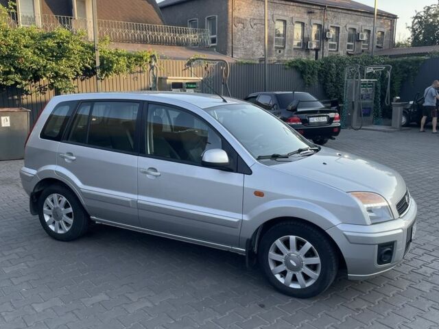 Серый Форд Фьюжн, объемом двигателя 1.6 л и пробегом 217 тыс. км за 6100 $, фото 4 на Automoto.ua