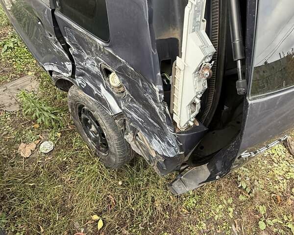 Серый Форд Фьюжн, объемом двигателя 1.39 л и пробегом 46 тыс. км за 2200 $, фото 5 на Automoto.ua