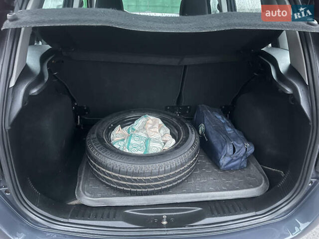 Сірий Форд Фьюжен, об'ємом двигуна 1.4 л та пробігом 139 тис. км за 5600 $, фото 9 на Automoto.ua