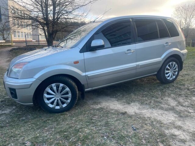 Серый Форд Фьюжн, объемом двигателя 1.4 л и пробегом 173 тыс. км за 5000 $, фото 5 на Automoto.ua