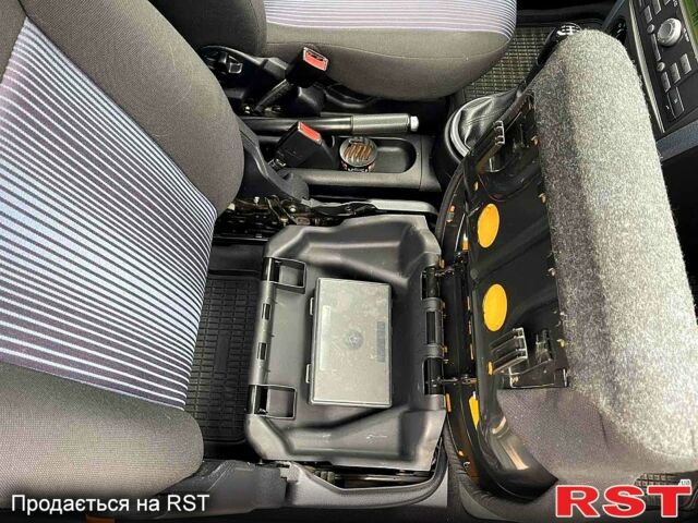 Форд Фьюжен 2011 у Нежине на Automoto.ua Сірий Форд Фьюжен, об'ємом двигуна 1.4 л та пробігом 147 тис. км за 5500 $, фото 10 на Automoto.ua