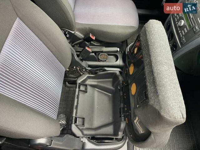 Сірий Форд Фьюжен, об'ємом двигуна 1.4 л та пробігом 129 тис. км за 5700 $, фото 17 на Automoto.ua