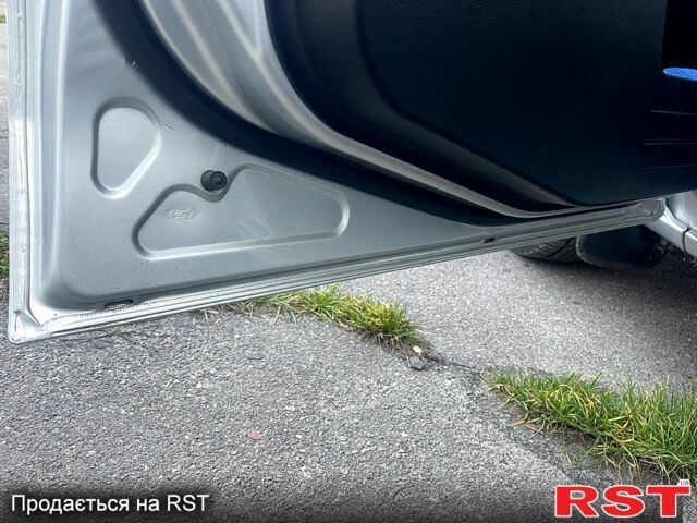 Сірий Форд Фьюжен, об'ємом двигуна 1.4 л та пробігом 127 тис. км за 5650 $, фото 6 на Automoto.ua