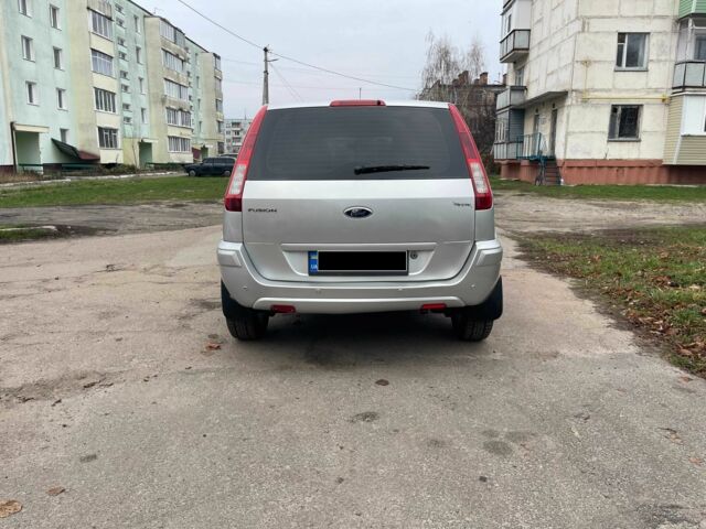 Сірий Форд Фьюжен, об'ємом двигуна 1.4 л та пробігом 130 тис. км за 5699 $, фото 4 на Automoto.ua