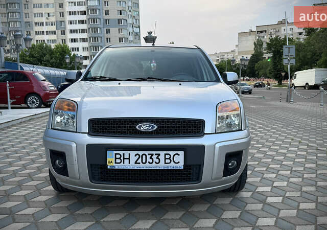 Серый Форд Фьюжн, объемом двигателя 1.4 л и пробегом 81 тыс. км за 7500 $, фото 1 на Automoto.ua