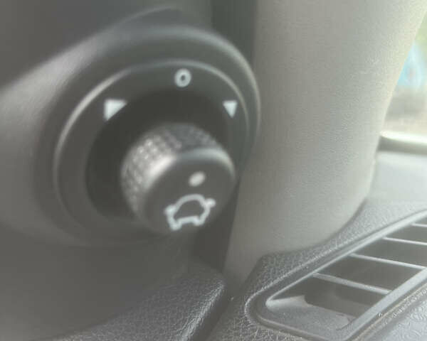 Сірий Форд Фьюжен, об'ємом двигуна 1.6 л та пробігом 143 тис. км за 5999 $, фото 13 на Automoto.ua