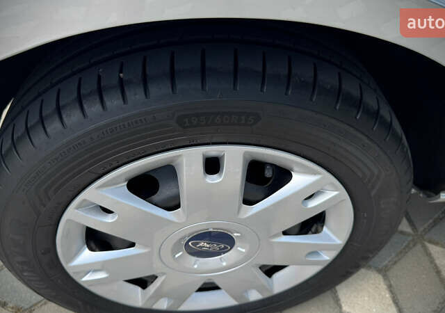 Серый Форд Фьюжн, объемом двигателя 1.4 л и пробегом 81 тыс. км за 7500 $, фото 51 на Automoto.ua