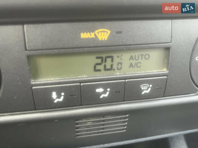 Сірий Форд Фьюжен, об'ємом двигуна 1.6 л та пробігом 143 тис. км за 5999 $, фото 10 на Automoto.ua