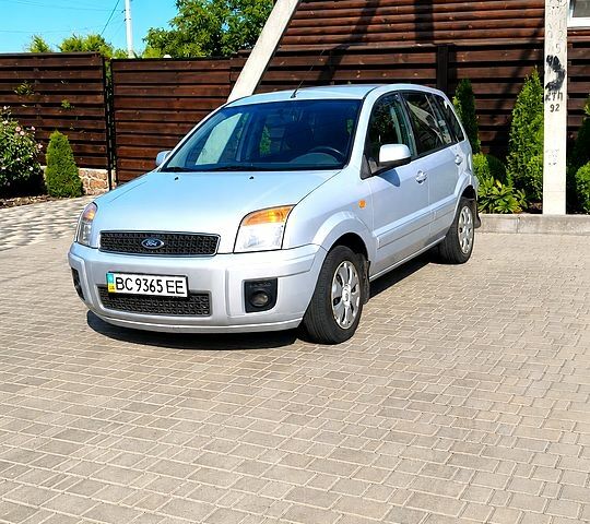 Сірий Форд Фьюжен, об'ємом двигуна 1.4 л та пробігом 120 тис. км за 3999 $, фото 1 на Automoto.ua