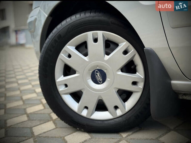 Серый Форд Фьюжн, объемом двигателя 1.4 л и пробегом 81 тыс. км за 7500 $, фото 53 на Automoto.ua