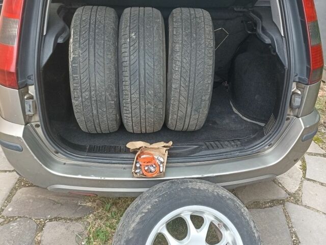 Сірий Форд Фьюжен, об'ємом двигуна 1.4 л та пробігом 270 тис. км за 4600 $, фото 4 на Automoto.ua