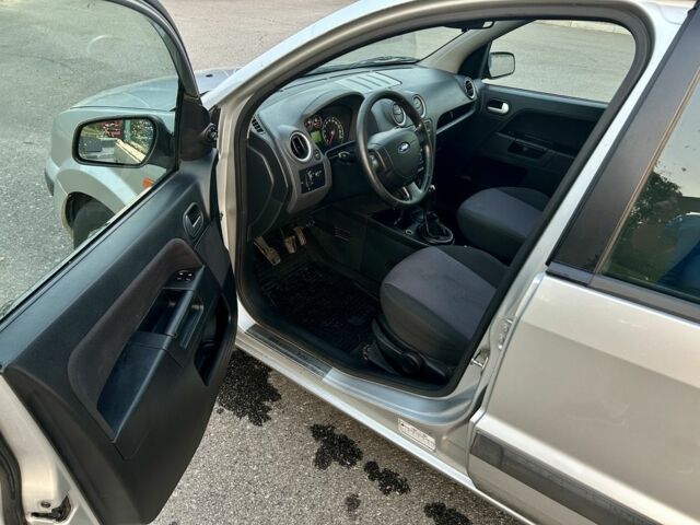 Сірий Форд Фьюжен, об'ємом двигуна 1.4 л та пробігом 240 тис. км за 5200 $, фото 9 на Automoto.ua