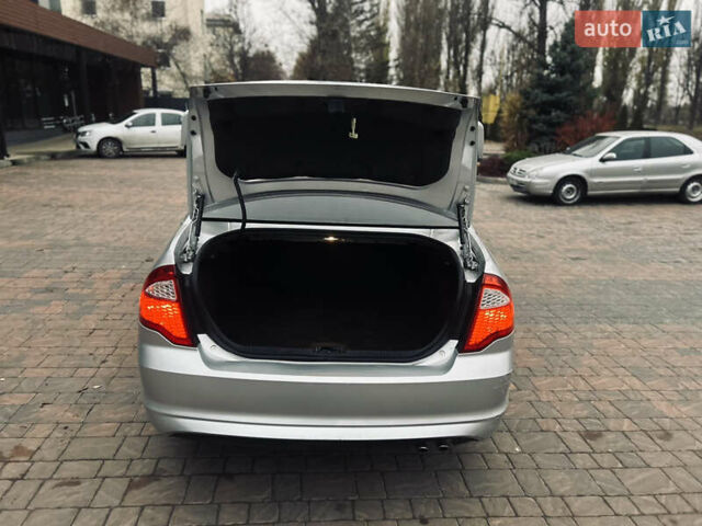 Серый Форд Фьюжн, объемом двигателя 2.49 л и пробегом 217 тыс. км за 7000 $, фото 8 на Automoto.ua