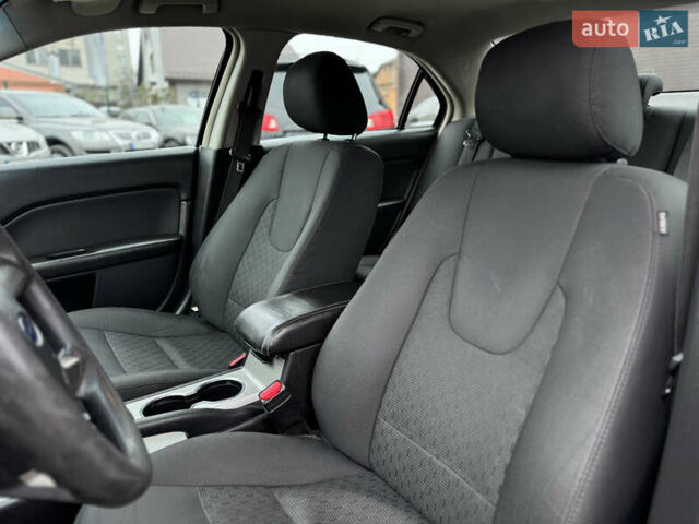 Сірий Форд Фьюжен, об'ємом двигуна 2.5 л та пробігом 218 тис. км за 5950 $, фото 26 на Automoto.ua