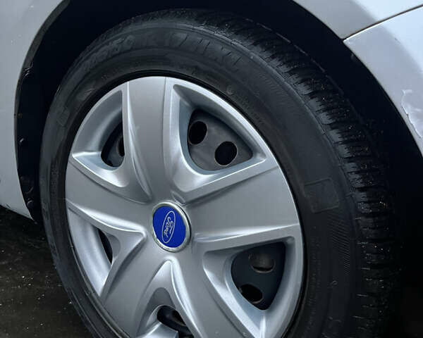 Сірий Форд Фьюжен, об'ємом двигуна 2.49 л та пробігом 140 тис. км за 7000 $, фото 19 на Automoto.ua