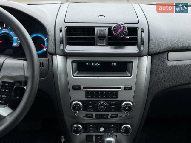Сірий Форд Фьюжен, об'ємом двигуна 2.5 л та пробігом 218 тис. км за 5950 $, фото 20 на Automoto.ua