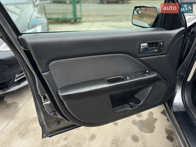 Сірий Форд Фьюжен, об'ємом двигуна 2.5 л та пробігом 218 тис. км за 5950 $, фото 24 на Automoto.ua