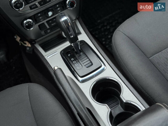 Сірий Форд Фьюжен, об'ємом двигуна 2.5 л та пробігом 218 тис. км за 5950 $, фото 21 на Automoto.ua