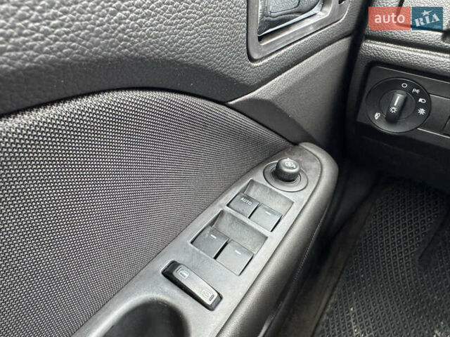 Сірий Форд Фьюжен, об'ємом двигуна 2.49 л та пробігом 138 тис. км за 6900 $, фото 15 на Automoto.ua
