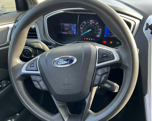 Сірий Форд Фьюжен, об'ємом двигуна 2 л та пробігом 205 тис. км за 11200 $, фото 17 на Automoto.ua