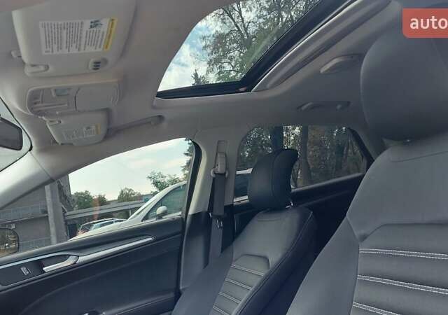 Серый Форд Фьюжн, объемом двигателя 2.5 л и пробегом 224 тыс. км за 10350 $, фото 5 на Automoto.ua