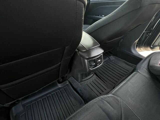 Серый Форд Фьюжн, объемом двигателя 2 л и пробегом 205 тыс. км за 11300 $, фото 13 на Automoto.ua