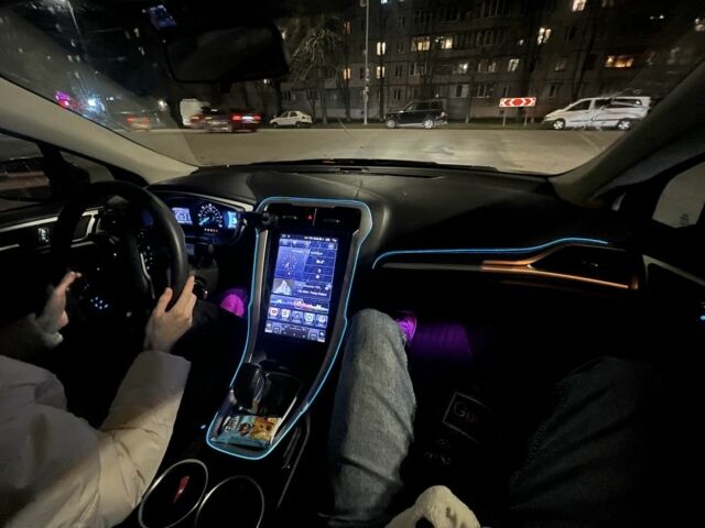 Серый Форд Фьюжн, объемом двигателя 2 л и пробегом 205 тыс. км за 11300 $, фото 20 на Automoto.ua