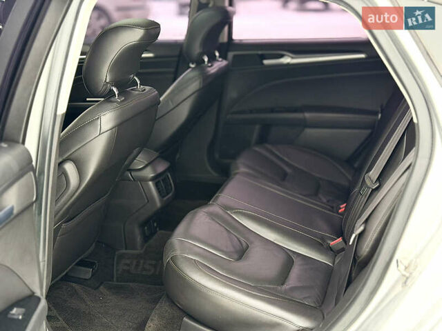 Серый Форд Фьюжн, объемом двигателя 2 л и пробегом 181 тыс. км за 8900 $, фото 20 на Automoto.ua