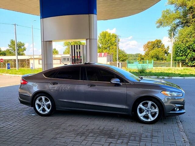 Сірий Форд Фьюжен, об'ємом двигуна 1.6 л та пробігом 250 тис. км за 8900 $, фото 3 на Automoto.ua