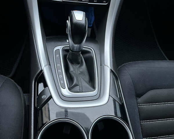 Серый Форд Фьюжн, объемом двигателя 2.49 л и пробегом 195 тыс. км за 9200 $, фото 14 на Automoto.ua