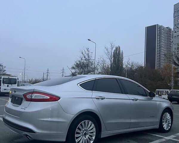 Серый Форд Фьюжн, объемом двигателя 0 л и пробегом 181 тыс. км за 11400 $, фото 6 на Automoto.ua