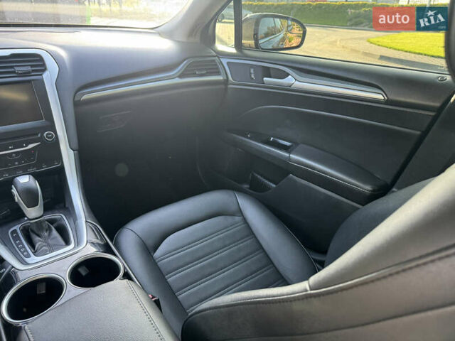 Серый Форд Фьюжн, объемом двигателя 2.49 л и пробегом 205 тыс. км за 9000 $, фото 19 на Automoto.ua