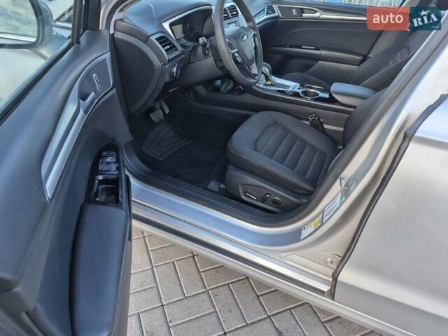 Сірий Форд Фьюжен, об'ємом двигуна 2.49 л та пробігом 129 тис. км за 9550 $, фото 6 на Automoto.ua