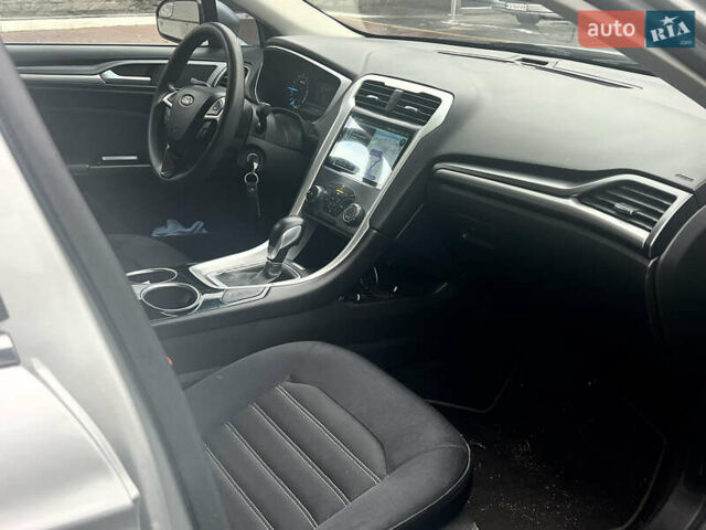 Серый Форд Фьюжн, объемом двигателя 2.5 л и пробегом 235 тыс. км за 7999 $, фото 11 на Automoto.ua