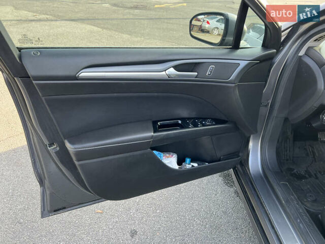 Сірий Форд Фьюжен, об'ємом двигуна 2 л та пробігом 205 тис. км за 11200 $, фото 14 на Automoto.ua