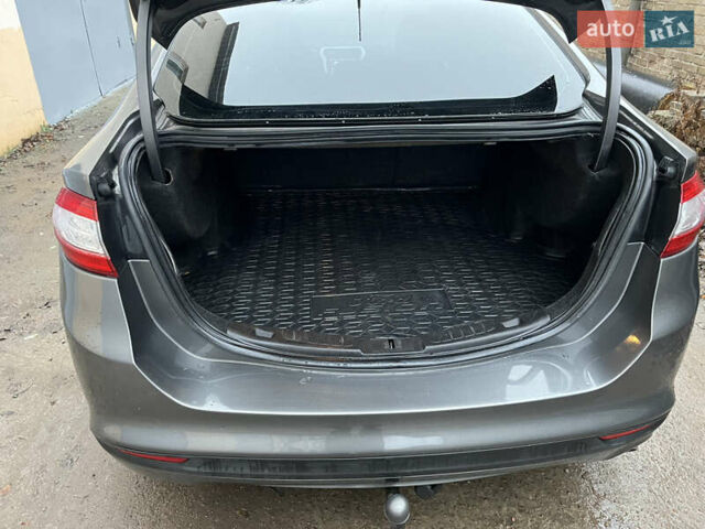 Серый Форд Фьюжн, объемом двигателя 2.49 л и пробегом 195 тыс. км за 9200 $, фото 16 на Automoto.ua