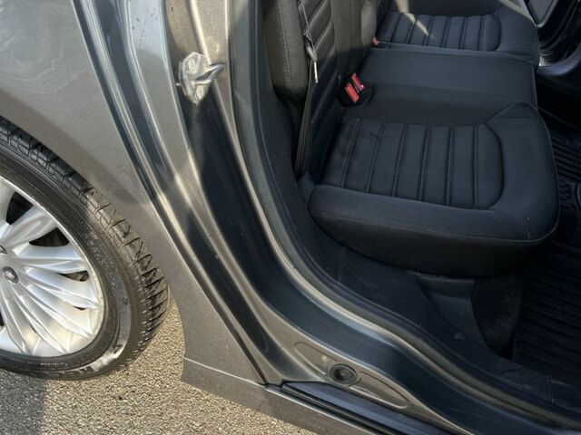 Серый Форд Фьюжн, объемом двигателя 2 л и пробегом 205 тыс. км за 11300 $, фото 12 на Automoto.ua