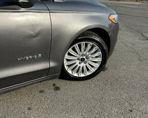 Сірий Форд Фьюжен, об'ємом двигуна 2 л та пробігом 205 тис. км за 11200 $, фото 9 на Automoto.ua