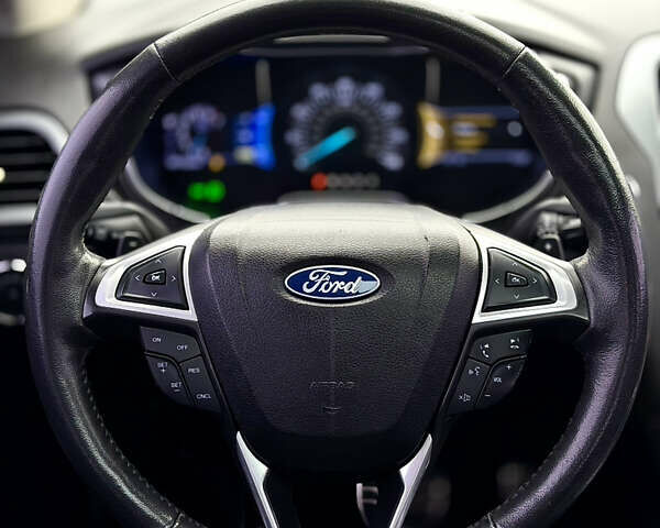 Серый Форд Фьюжн, объемом двигателя 2 л и пробегом 181 тыс. км за 8900 $, фото 15 на Automoto.ua